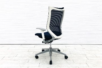 バロンチェア 中古 オカムラ Baron 可動肘 ハイバック シルバーフレーム 中古オフィス家具 座クッション ダークブルーの画像