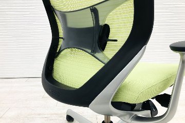 オカムラ アトラスチェア 中古 アトラス OKAMURA Atlas 座クッション 中古オフィス家具 ピスタチオグリーンの画像