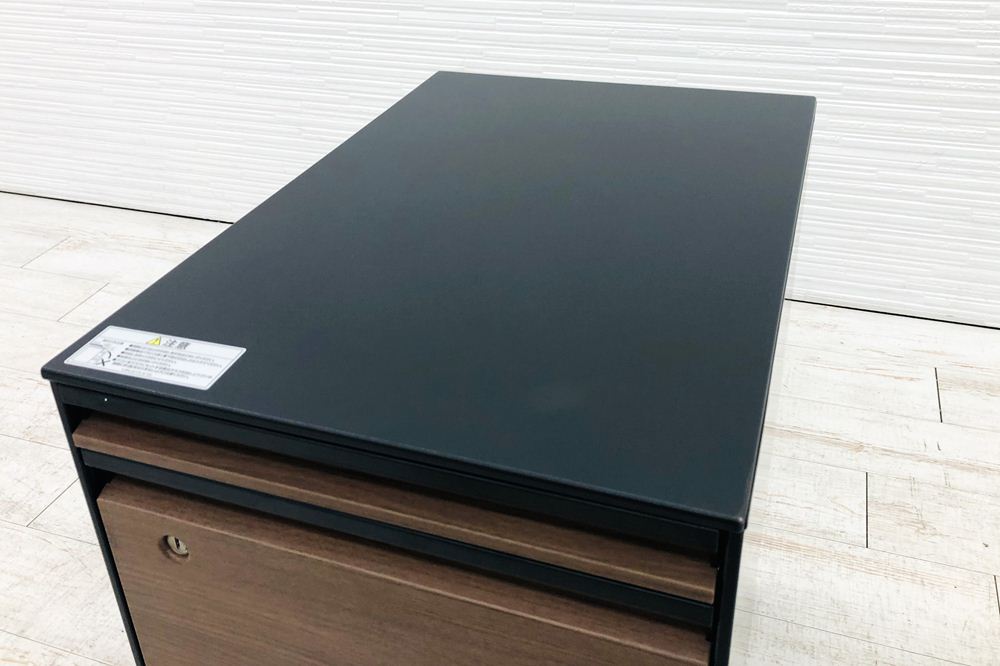 オカムラ プロステージクレスト 3段ワゴン 中古  PROSTAGE CREST ワゴン3段 中古オフィス家具 390/579/640 シリンダー錠の画像