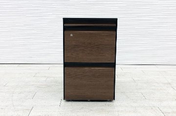 オカムラ プロステージクレスト 3段ワゴン 中古  PROSTAGE CREST ワゴン3段 中古オフィス家具 390/579/640 シリンダー錠の画像