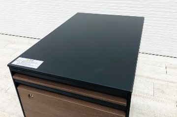 オカムラ プロステージクレスト 3段ワゴン 中古  PROSTAGE CREST ワゴン3段 中古オフィス家具 390/579/640 シリンダー錠の画像