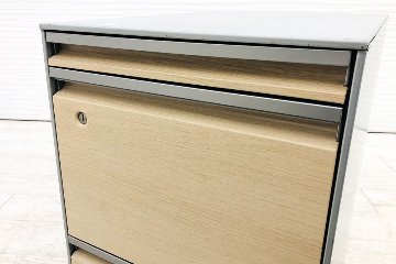オカムラ プロステージクレスト 中古 袖机 PROSTAGE CREST 3段ワゴン 中古オフィス家具 390/579/640 シリンダー錠の画像
