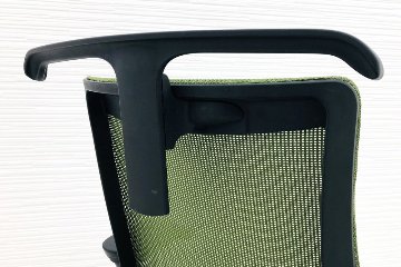 イトーキ エフチェア 2019年製 中古オフィスチェア クッション 可動肘 事務椅子 ITOKI 中古オフィス家具 KG-170JBH-T1Q2 アイビーグリーンの画像