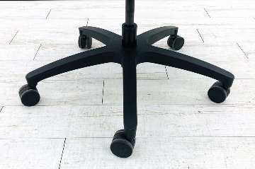 イトーキ エフチェア 2019年製 中古オフィスチェア クッション 可動肘 事務椅子 ITOKI 中古オフィス家具 KG-170JBH-T1Q2 アイビーグリーンの画像