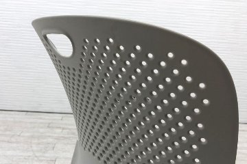 【4脚セット】 ケイパーチェア 中古 ハーマンミラー Caper 肘付き スタッキングチェア ミーティングチェア 中古オフィス家具の画像