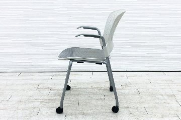 【4脚セット】 ケイパーチェア 中古 ハーマンミラー Caper 肘付き スタッキングチェア ミーティングチェア 中古オフィス家具の画像