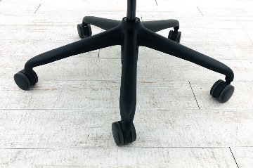ハーマンミラー セイルチェア 中古 【前傾チルト無】 SAYL Chairs デザインチェア 中古オフィス家具 可動肘 ホワイト/ダークグリーンの画像