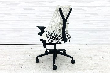 ハーマンミラー セイルチェア 中古 【前傾チルト無】 SAYL Chairs デザインチェア 中古オフィス家具 可動肘 ホワイト/ダークグリーンの画像