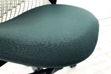 ハーマンミラー セイルチェア 中古 【前傾チルト無】 SAYL Chairs デザインチェア 中古オフィス家具 可動肘 ホワイト/ダークグリーンの画像
