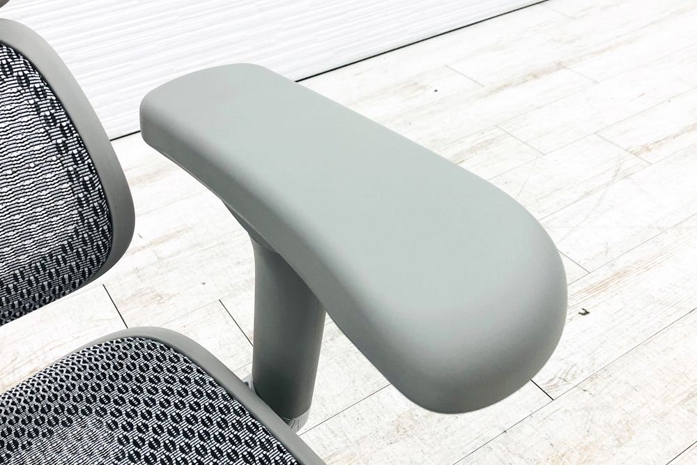 【未使用品】 自社保証有 エルゴヒューマンプロ2 オットマン 中古 ヘッドレスト付き ergohuman PRO2 Ottoman 中古オフィス家具 GYフレーム ホワイトメッシュの画像