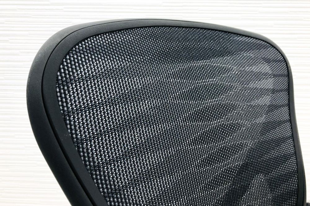 アーロンチェア タキシードメッシュ 中古 Bサイズ フル装備 ハーマンミラー Herman Miller 中古オフィス家具 肘レバー アルミ脚の画像