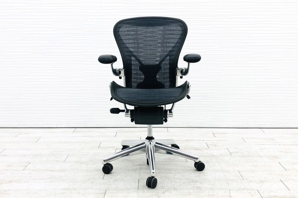 アーロンチェア タキシードメッシュ 中古 Bサイズ フル装備 ハーマンミラー Herman Miller 中古オフィス家具 肘レバー アルミ脚の画像
