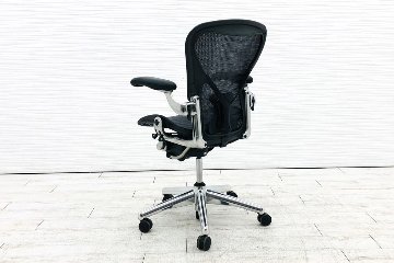 アーロンチェア タキシードメッシュ 中古 Bサイズ フル装備 ハーマンミラー Herman Miller 中古オフィス家具 肘レバー アルミ脚の画像