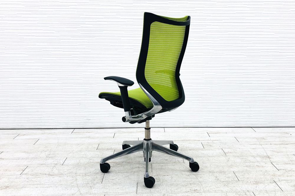 バロンチェア 中古 オカムラ Baron 可動肘 ハイバック ポリッシュフレーム 中古オフィス家具 メッシュ ライムグリーンの画像