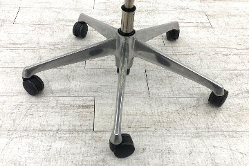 バロンチェア 中古 オカムラ Baron 可動肘 ハイバック ポリッシュフレーム 中古オフィス家具 メッシュ ライムグリーンの画像