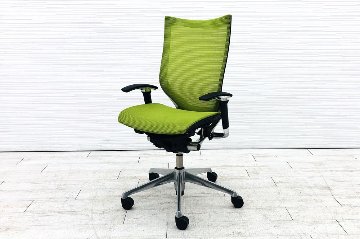 バロンチェア 中古 オカムラ Baron 可動肘 ハイバック ポリッシュフレーム 中古オフィス家具 メッシュ ライムグリーンの画像