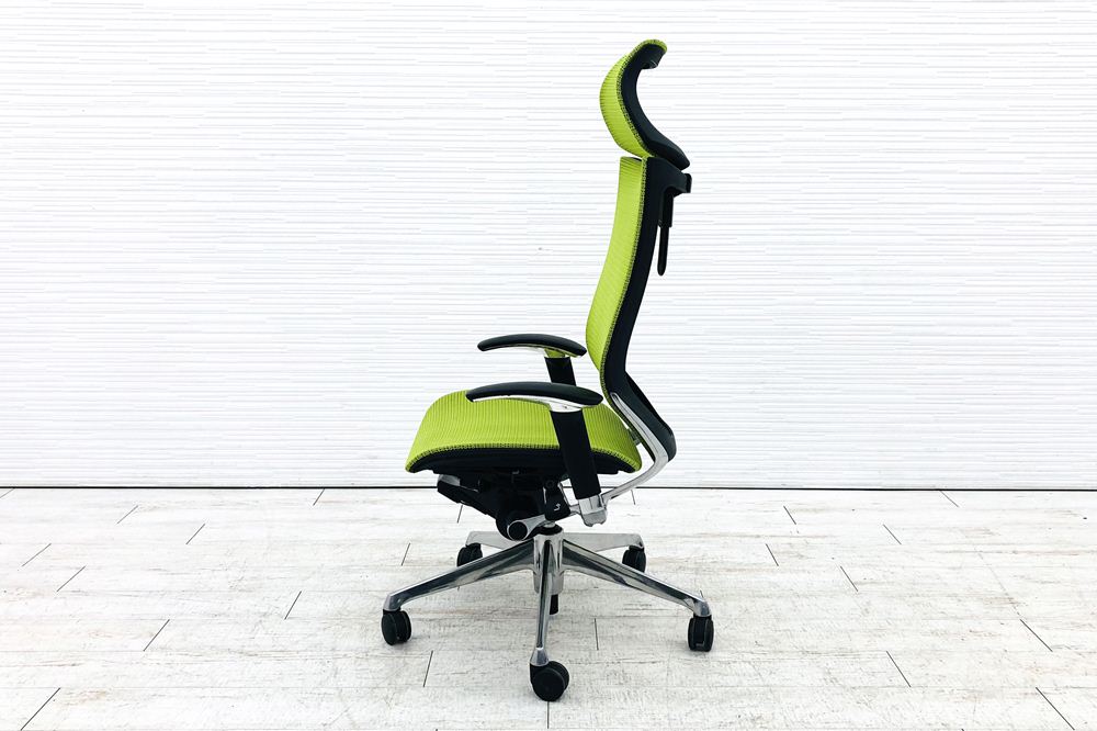 オカムラ バロンチェア 中古 エクストラハイバック Baron 可動肘  固定ヘッドレスト 中古オフィス家具 ライムグリーンの画像