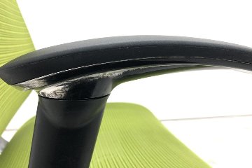 オカムラ バロンチェア 中古 エクストラハイバック Baron 可動肘  固定ヘッドレスト 中古オフィス家具 ライムグリーンの画像