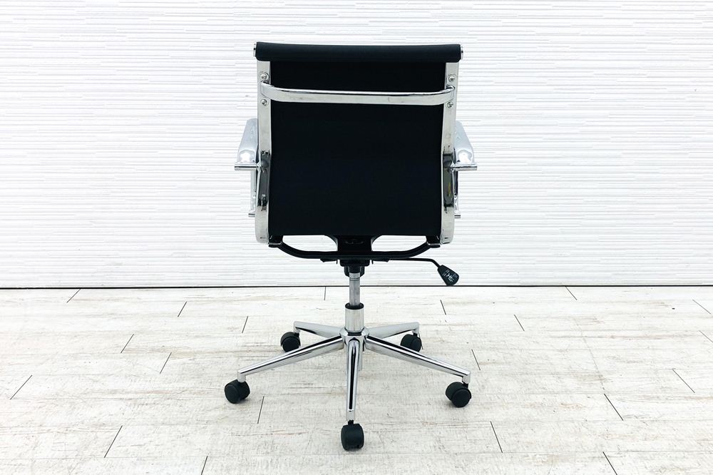 【リプロダクトチェア】 アルミナムチェア 複製品 中古 レザータイプ 中古オフィス家具 ミーティングチェアの画像