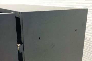コクヨ エディア 両開き書庫 中古 下置き 収納家具 中古オフィス家具 天板付き ブラック 900/450/1100の画像