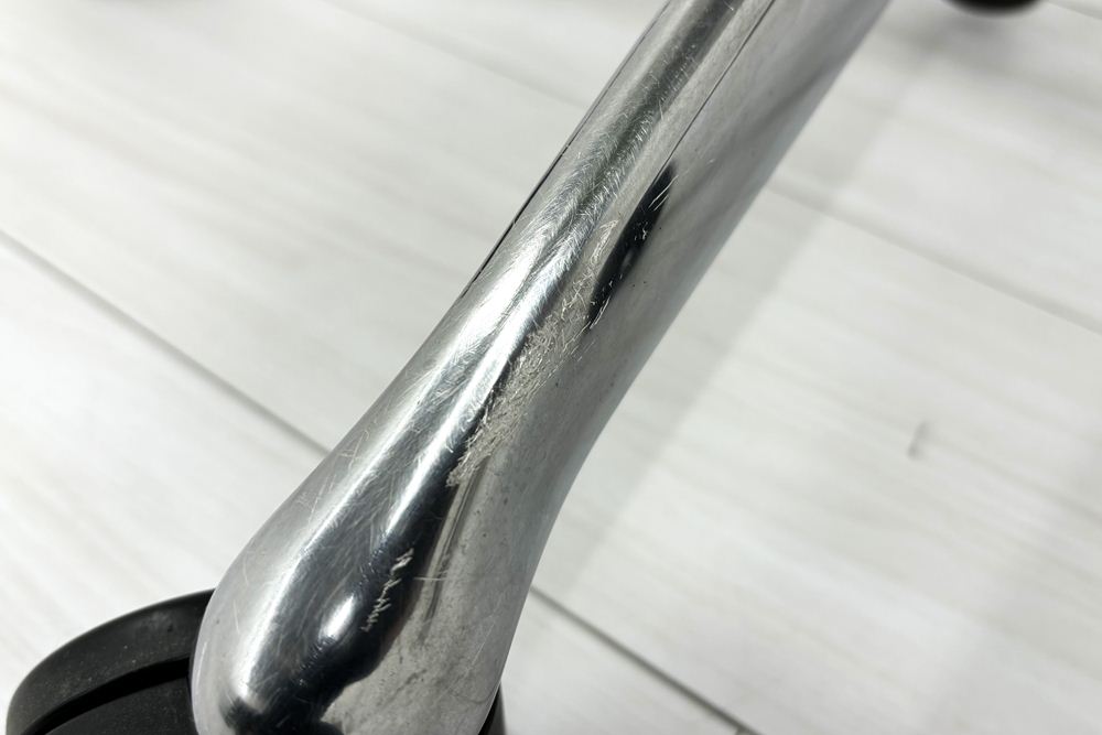 サブリナチェア 中古 オカムラ Sabrina 2018年製 ハイバック 肘無 背メッシュ 中古オフィス家具 ライムグリーンの画像