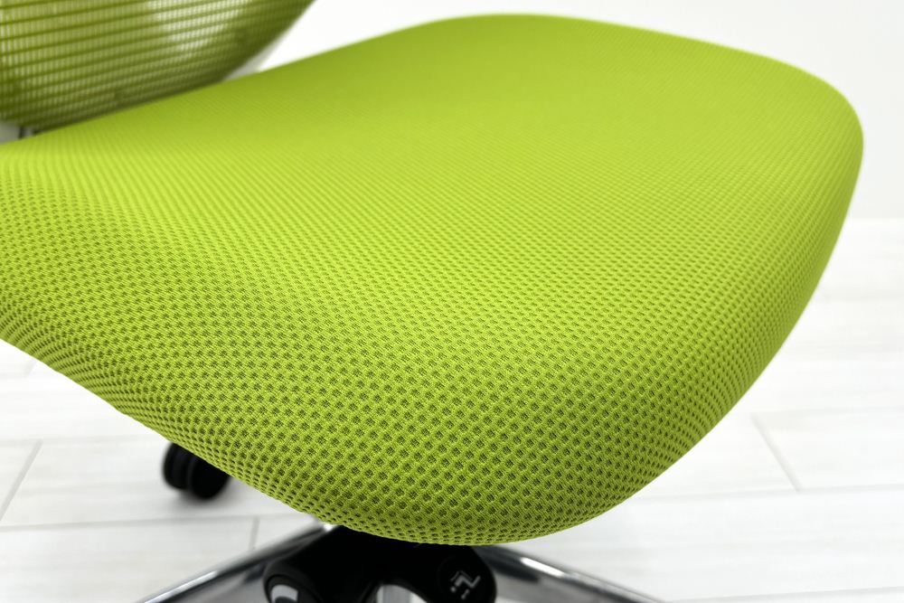サブリナチェア 中古 オカムラ Sabrina 2018年製 ハイバック 肘無 背メッシュ 中古オフィス家具 C834BY-FSY5 ライムグリーンの画像