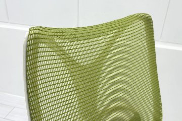 サブリナチェア 中古 オカムラ Sabrina 2018年製 ハイバック 肘無 背メッシュ 中古オフィス家具 C834BY-FSY5 ライムグリーンの画像