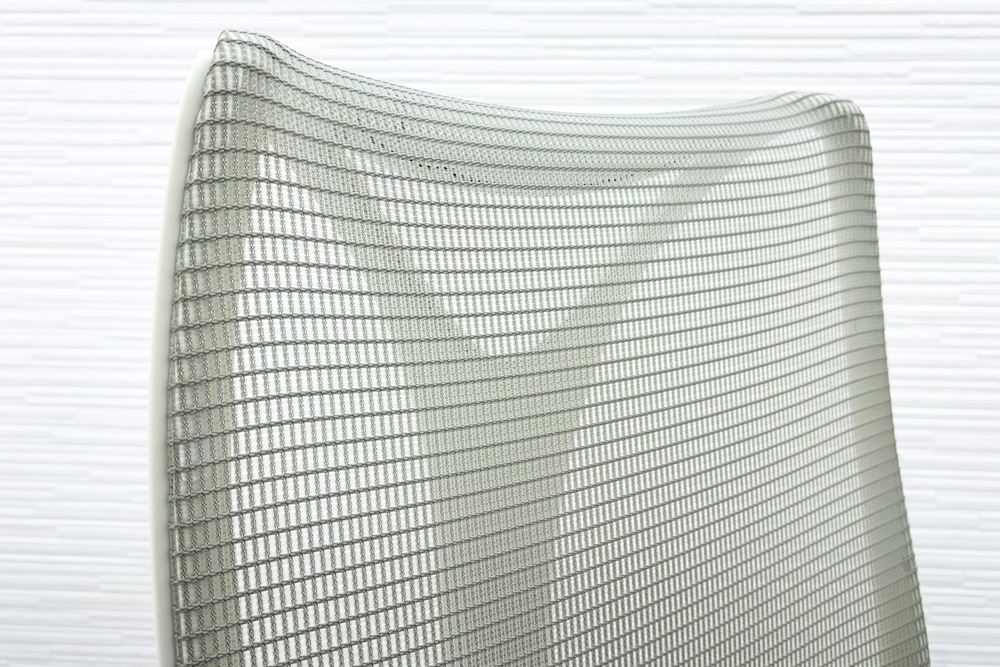 オカムラ サブリナチェア 中古 2014年製 ハイバック 可動肘 中古オフィス家具 アジャストアーム OKAMURA Sabrina ライトグレーの画像