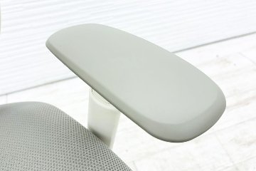 オカムラ サブリナチェア 中古 2014年製 ハイバック 可動肘 中古オフィス家具 アジャストアーム OKAMURA Sabrina ライトグレーの画像
