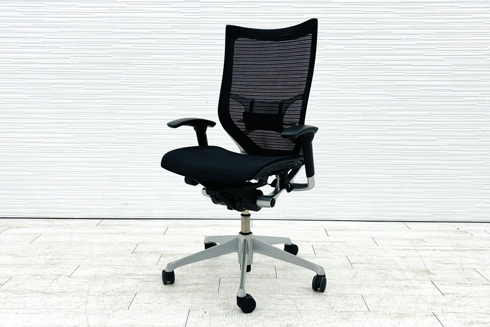 バロンチェア 中古 オカムラ ハイバック ブラック 可動肘 シルバーフレーム Baron 中古オフィス家具 メッシュの画像