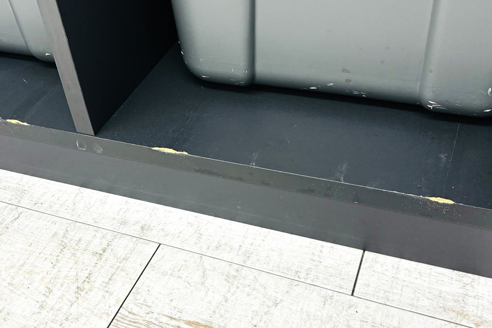 イトーキ knot Work ノットワークシリーズ 中古 ダストボックス ゴミ箱 トラッシュユニット 収納家具 中古オフィス家具 900/528/900の画像