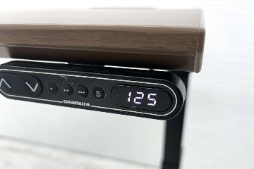 オカムラ スイフト 幅1750 電動昇降デスク 中古デスク 中古机 中古オフィス家具 デスク 1750/675/650～1250の画像
