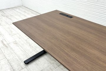 オカムラ スイフト 幅1750 電動昇降デスク 中古デスク 中古机 中古オフィス家具 デスク 1750/675/650～1250の画像