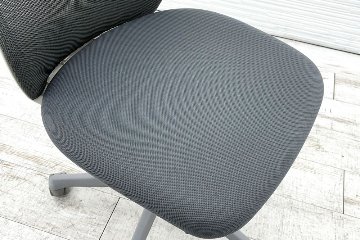 オカムラ CG-Mチェア 中古 2017年製 クッション 肘無 OKAMURA CG-M 中古オフィス家具 グレーの画像