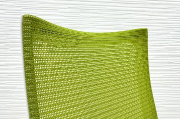 オカムラ バロンチェア 2017年製 中古 OKAMURA Baron 肘無 ハイバック 中古オフィス家具 座クッション ライムグリーンの画像
