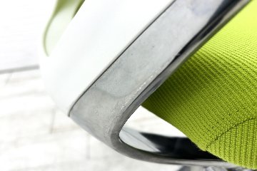 オカムラ バロンチェア 2017年製 中古 OKAMURA Baron 肘無 ハイバック 中古オフィス家具 座クッション ライムグリーンの画像