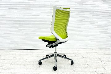 オカムラ バロンチェア 2017年製 中古 OKAMURA Baron 肘無 ハイバック 中古オフィス家具 座クッション ライムグリーンの画像