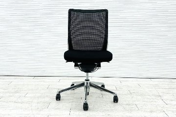 オカムラ コーラルチェア ミドルバック 中古 クッション 肘無 中古オフィス家具 ブラックの画像