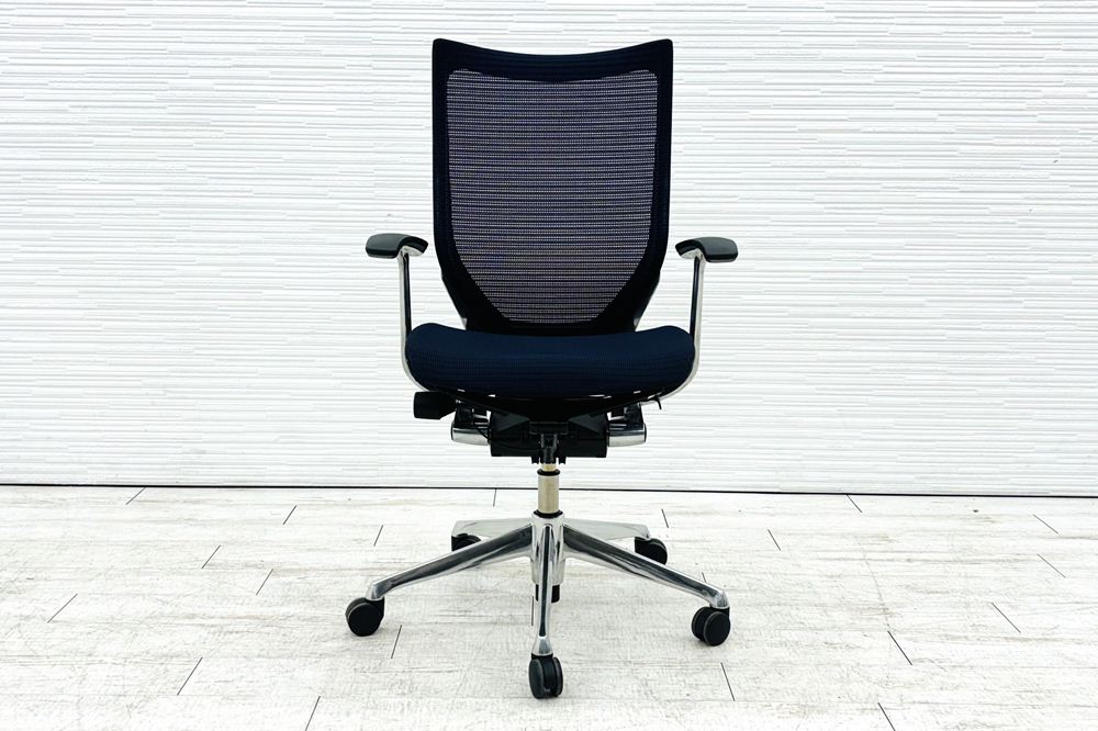 オカムラ バロンチェア ハイバックメッシュ 中古 OKAMURA Baron 中古オフィス家具 固定肘 座メッシュ デザインアーム ダークブルーの画像