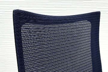 オカムラ バロンチェア ハイバックメッシュ 中古 OKAMURA Baron 中古オフィス家具 固定肘 座メッシュ デザインアーム ダークブルーの画像