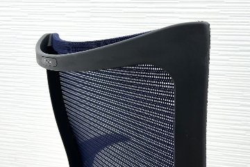 オカムラ バロンチェア ハイバックメッシュ 中古 OKAMURA Baron 中古オフィス家具 固定肘 座メッシュ デザインアーム ダークブルーの画像