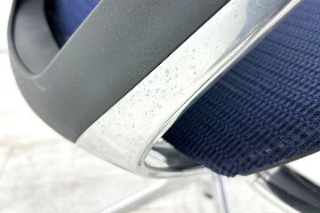 オカムラ バロンチェア ハイバックメッシュ 中古 OKAMURA Baron 中古オフィス家具 固定肘 座メッシュ デザインアーム ダークブルーの画像