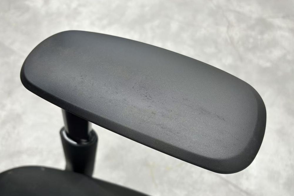 オカムラ シルフィーチェア 中古 ハイバック 可動肘 OKAMURA Sylphy 中古オフィス家具 ブラック 背クッションタイプの画像