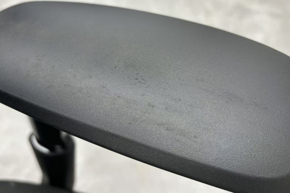 オカムラ シルフィーチェア 中古 ハイバック 可動肘 OKAMURA Sylphy 中古オフィス家具 ブラック 背クッションタイプの画像
