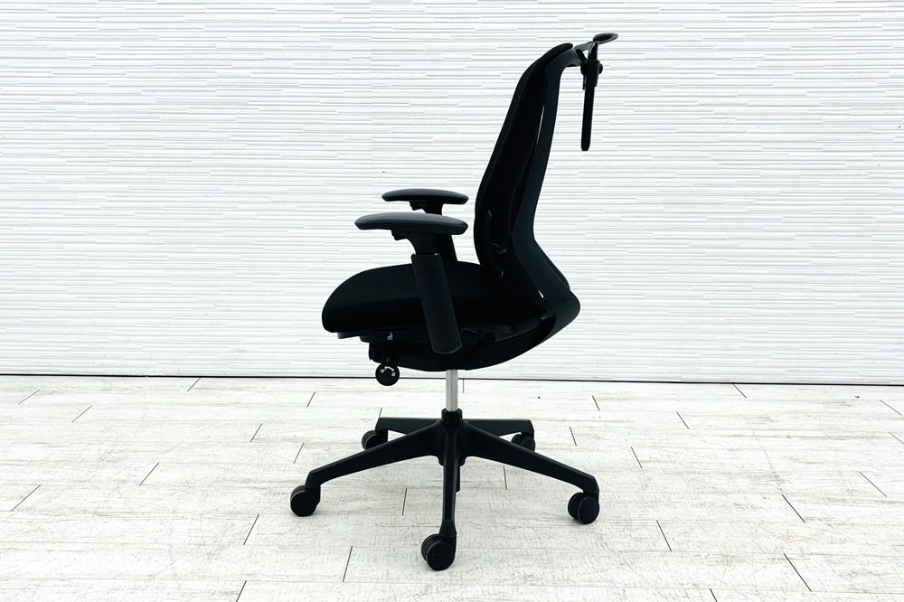 オカムラ シルフィーチェア 中古 ハイバック 可動肘 OKAMURA Sylphy 中古オフィス家具 ブラック 背クッションタイプの画像