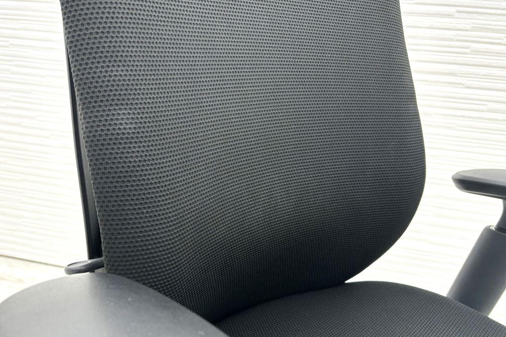 オカムラ シルフィーチェア 中古 ハイバック 可動肘 OKAMURA Sylphy 中古オフィス家具 ブラック 背クッションタイプの画像