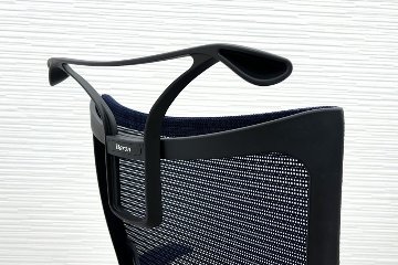 オカムラ バロンチェア 中古 2017年製 可動肘(アジャストアーム) ハイバック 座クッション 中古オフィス家具 ダークブルー OKAMURA Baronの画像
