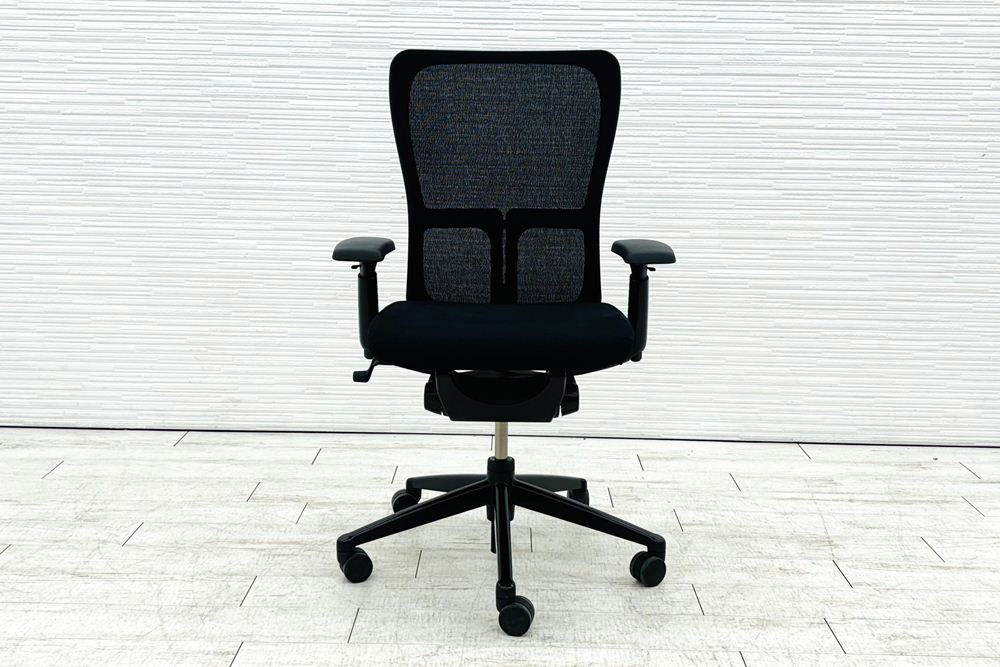 ヘイワース ゾディチェア 中古 HAWORTH ゾディ 上下可動肘 中古オフィス家具 ブラック系の画像