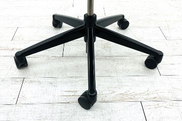ヘイワース ゾディチェア 中古 HAWORTH ゾディ 上下可動肘 中古オフィス家具 ブラック系の画像