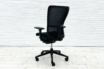 ヘイワース ゾディチェア 中古 HAWORTH ゾディ 上下可動肘 中古オフィス家具 ブラック系の画像